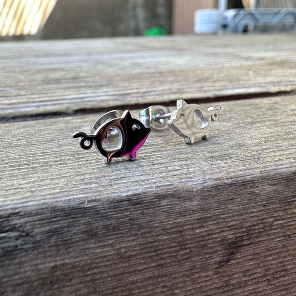 PIGGY STAINLESS STEEL SILVER Stud Earrings with Gift Bag - Picture 5 of 7